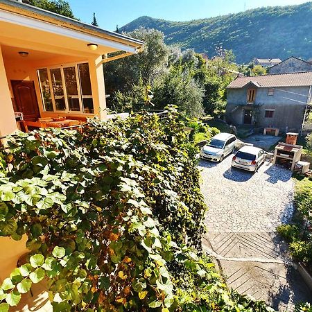 Apartment Rita Tivat Exterior photo