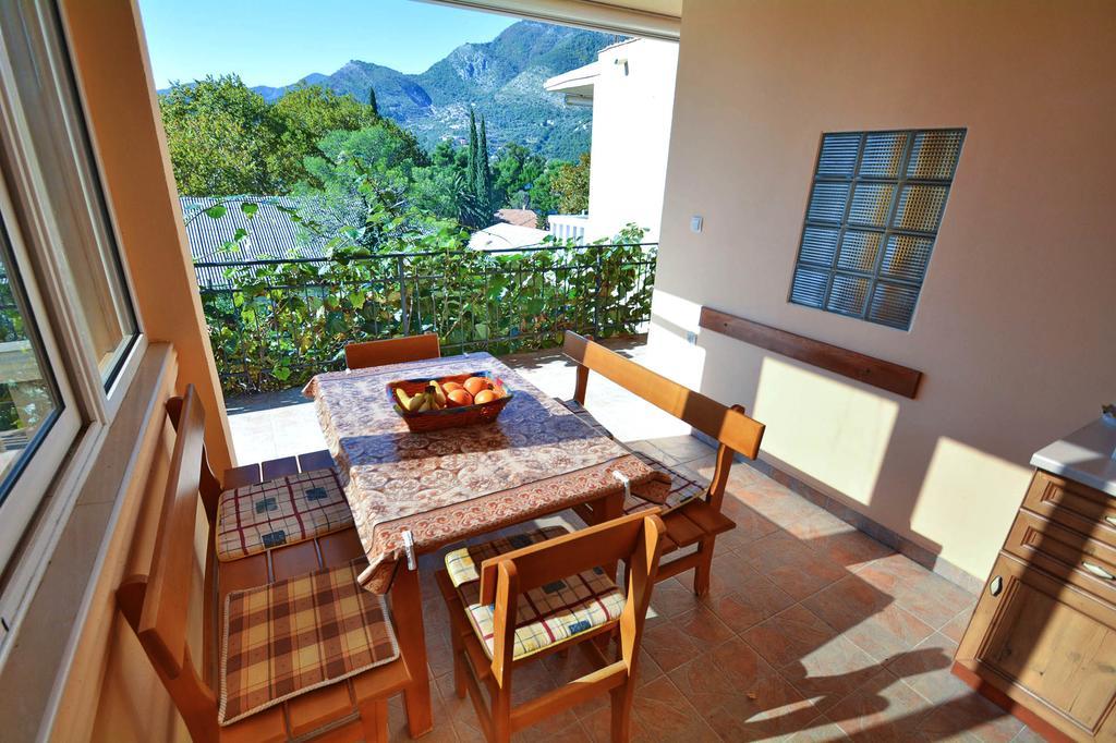 Apartment Rita Tivat Exterior photo