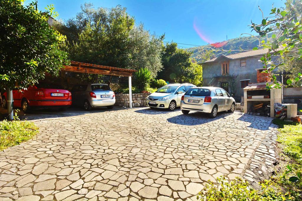 Apartment Rita Tivat Exterior photo
